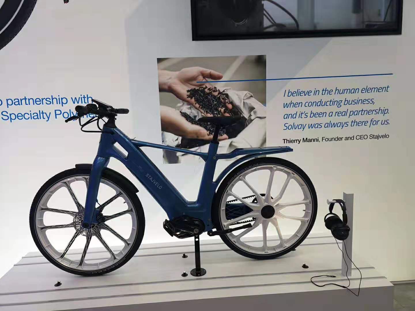 K Show 2019: la primera bicicleta eléctrica de polímero completamente del mundo